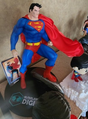 DC Direct Superman by Jim Lee 1:6 Scale 12'' Posed Figure Statue Mcfarlane Toys