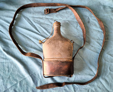 gourde bidon 1884 1 L cavalerie brelage cuir fauve gobelet bouchon poilu ww1