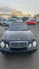 Capote Mercedes 208