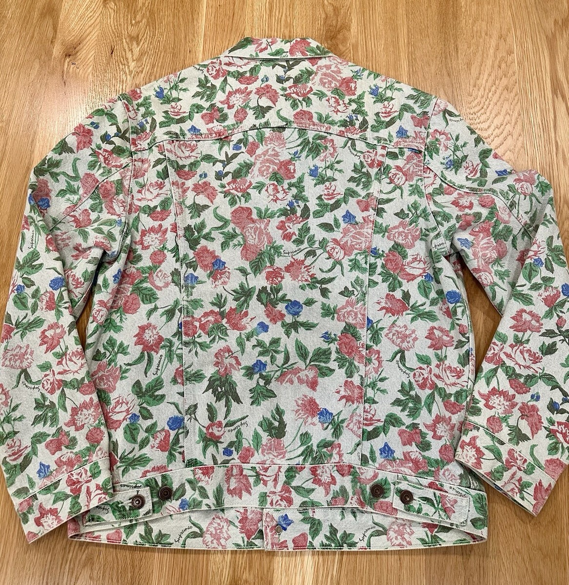 Supreme x Levis Roses Trucker Jean Jacket Light Blue Size XL