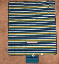 Fleece Picnic Blanket PEVA Waterproof backing Extra Large Fold-away Carry Handle