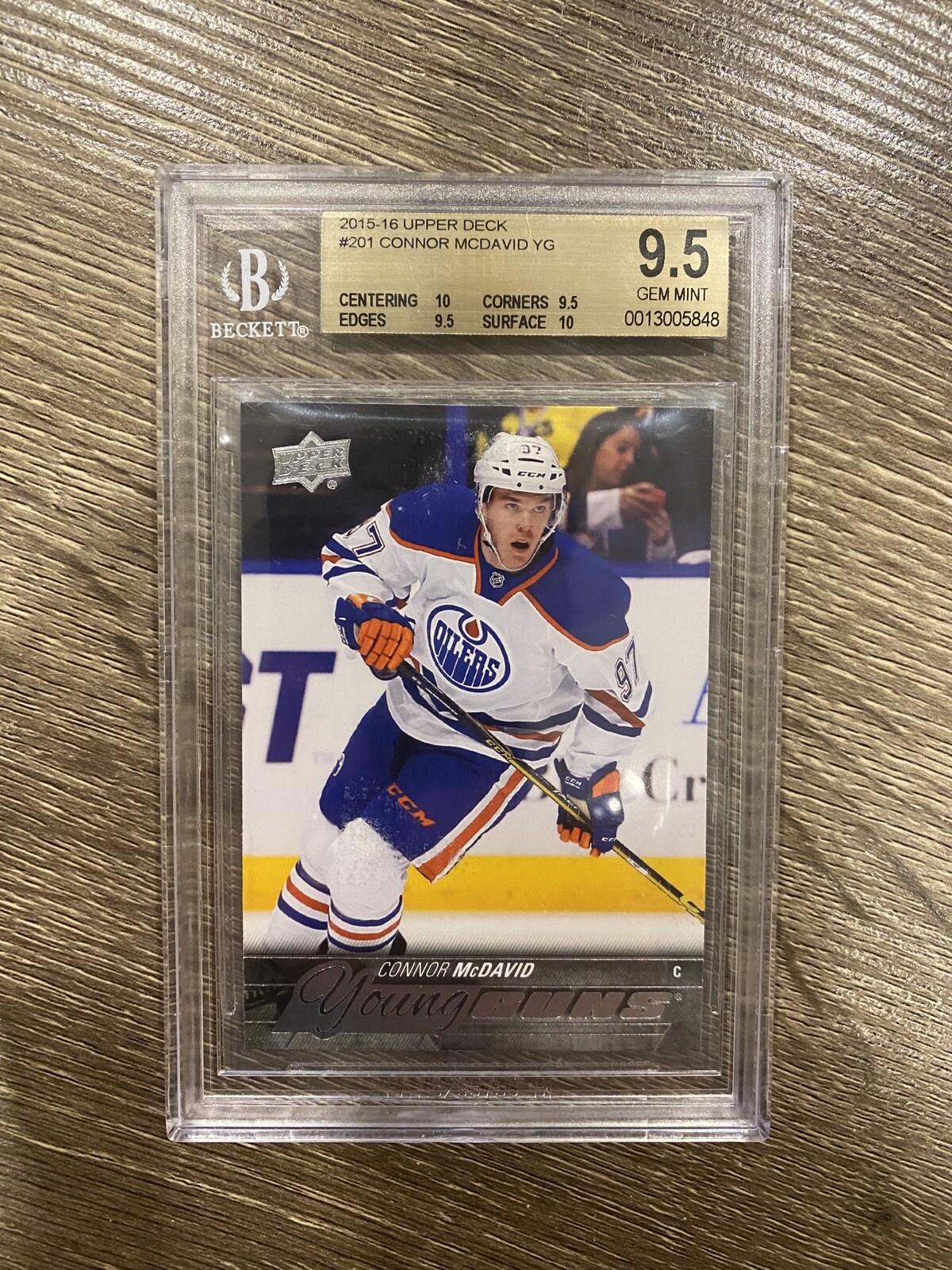 2015 Upper Deck Connor McDavid Young Guns Rookie BGS 9.5