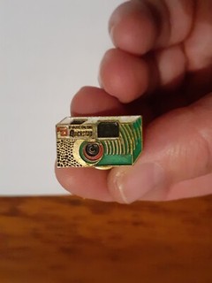 Pin's Pellicule