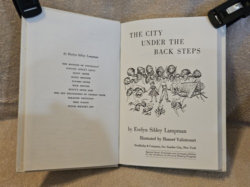 DIE STADT UNTER DEN HINTERSTUFEN - EVELYN LAMPMAN-1960, ERSTAUSGABE HC SELTENER KLASSISCHER - Bild 3 von 9