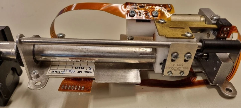 IVAC Welmed 1000-EL-ISS.1 Linear Actuator Motor 6V DC w/ Encoders & Limit S - Image 3 of 4