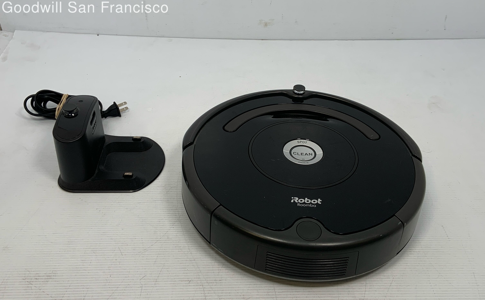 iRobot Roomba 675 WiFi Connected Robotic Vacuum Cleaner With Dock eBay