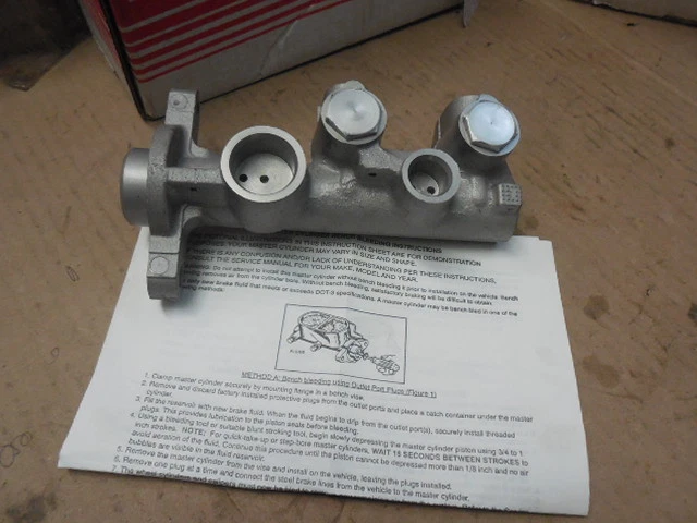 1988 - 1991 Buick Skylark FWD Brake Master Cylinder 39583 - Image 2 of 4