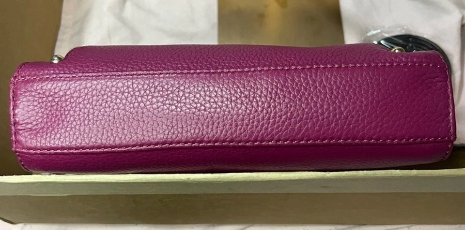 Kate Spade 卵石皮革斜挎包栗色,全新无标签 — 第 4/4 张图片