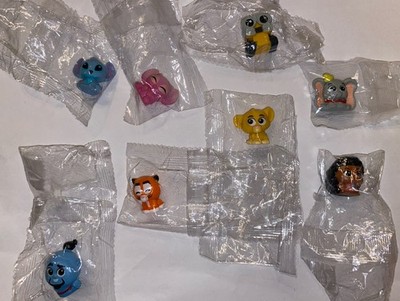 Disney  Mini Figures  Set Of  8  Aladdin, Dumbo, Moana, & More. New 1 Inch