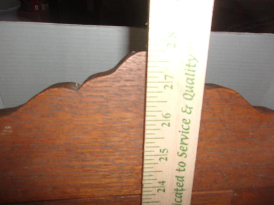 Armario esquinero colgante vintage hecho a mano de roble 25 3/4" de alto Foto 2 de 4