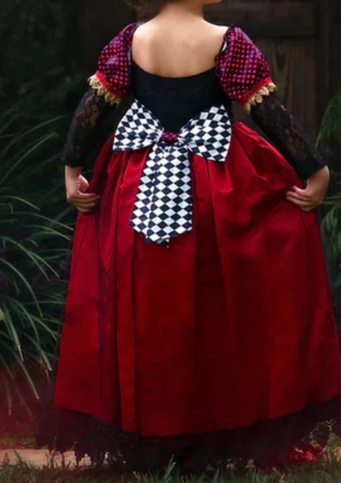 DISFRAZ DE REINA DE CORAZONES Trish Scully 4-5T DISFRAZ MEDIAS SIN PIES CUBIERTAS DE MANOS Foto 4 de 4