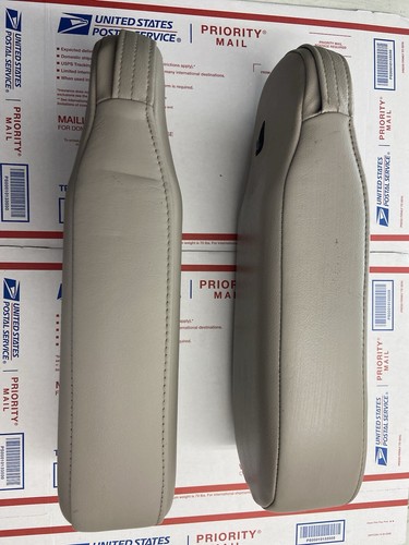 2003-2011 Lincoln Town Car Front RH & LH Side Armrest Gray Stone Leather - Picture 2 of 8