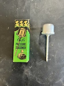 Chefs Pressure Seasoner Vintage Kitchen￼