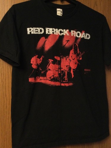 Red Brick Road - Black Shirt - L - Gildan
