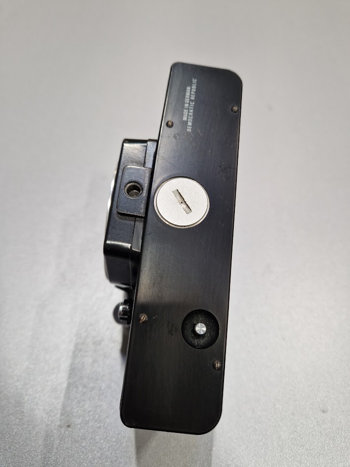 Revue ML 35 mm Film Spiegelreflexkamera nur Gehäuse schwarz für Teile/Reparatur verwendet - Bild 12 von 12