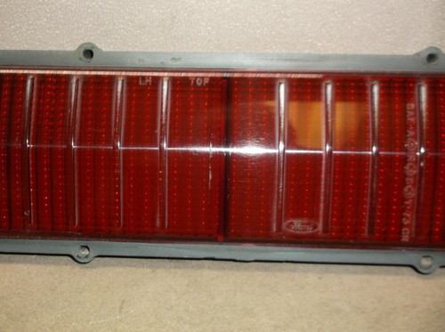 1973 MERCURY COUGAR XR7 GT LEFT TAILLIGHT LENS GOOD CONDITION - Picture 3 of 10