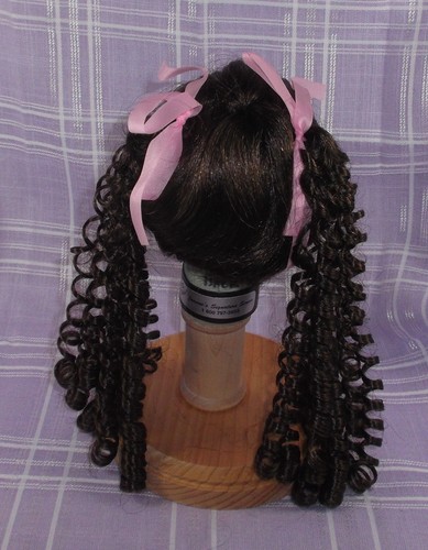 VINTAGE Brown DOLL WIG sz 10 spiral curl pig tails styl TALLINAS in package - Picture 3 of 5