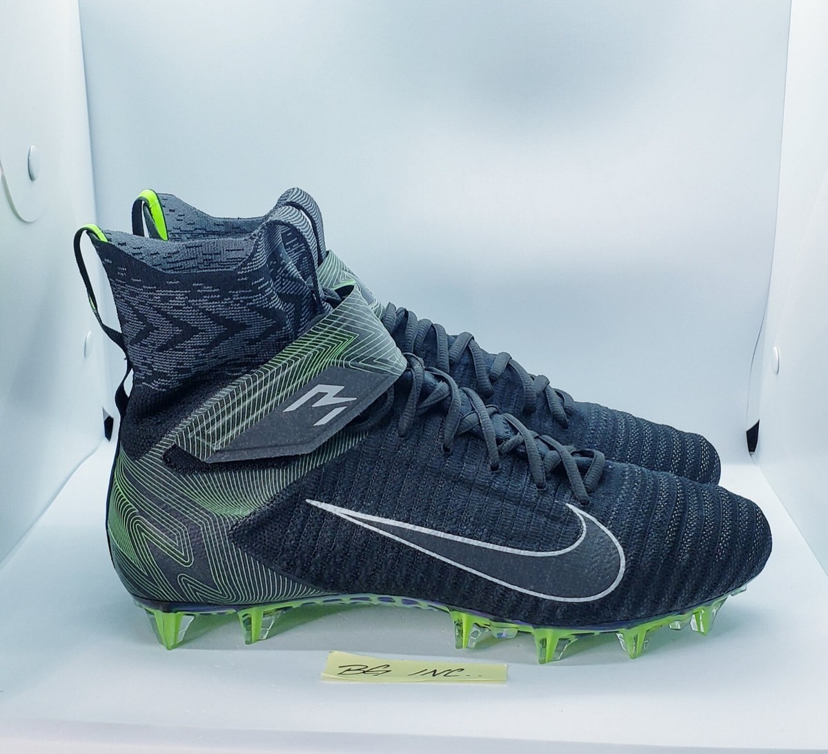 Russell Wilson x Nike Alpha Menace Elite 2 Football Cleats sz 10.5