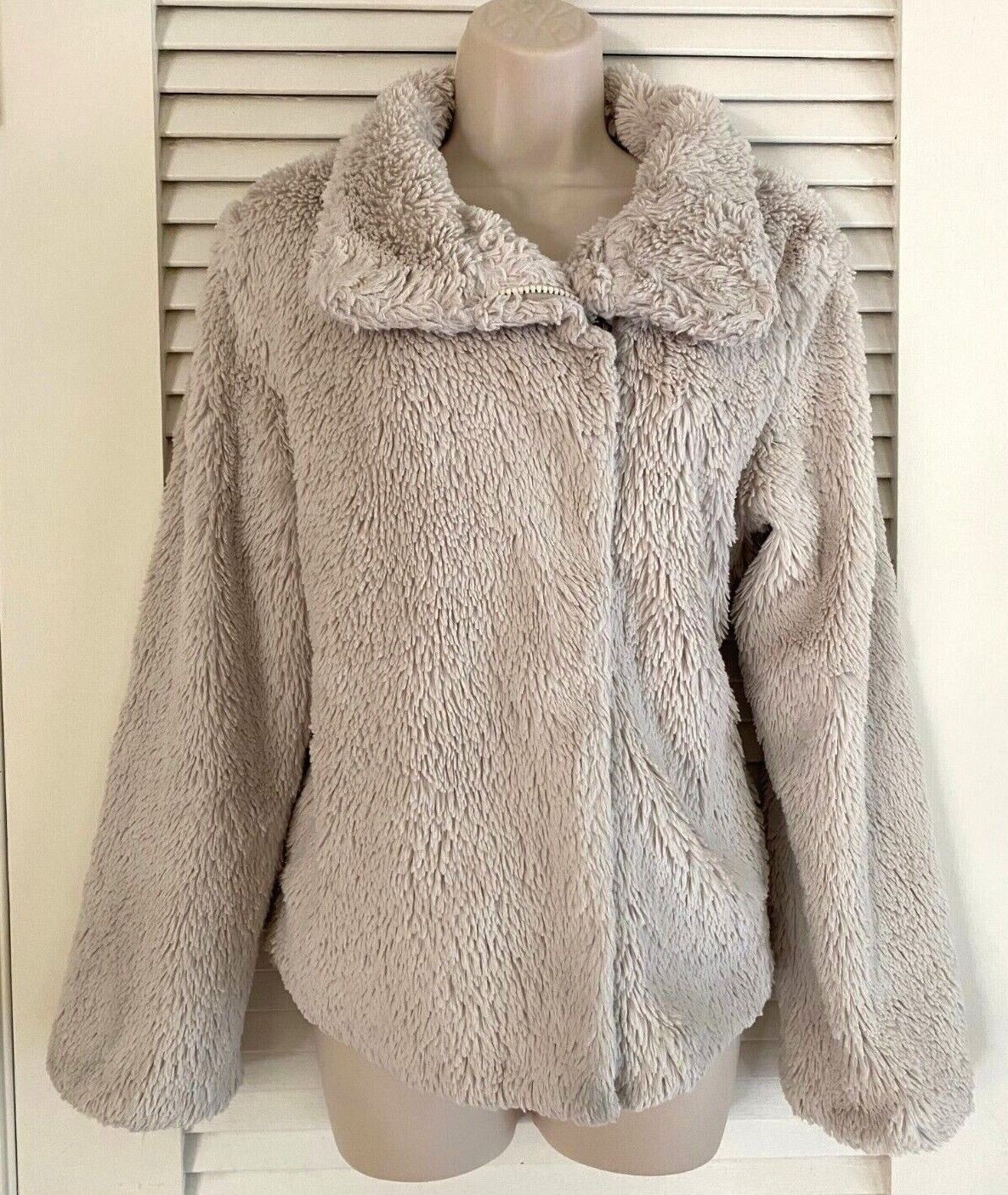 Patagonia Pelage Jacket Womens M Natural Oatmeal Fleece Faux Fur Retro X Lined 