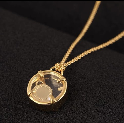 Collar Marc Jacobs Tono Dorado Nuevo Envío Gratis - Imagen 3 de 5