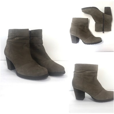 clarks womens suede ankle boots