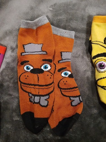 6 Pair Of Size Medium Five Nights At Freddy's Boys Socks Shoe Size 4-11 - Picture 4 of 8