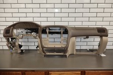 1998-2002 Lexus Lx470 Lexus Lx470 Dash Panel Ivory 40