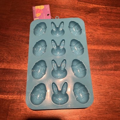 Easter Bunny Eggs Candy Chocolate Blue Mold With Tag 12 Cavities Spaces Design