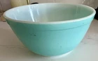 Vtg Pyrex Glass Robins Egg Blue Aqua  # 402 Nesting Mixing Bowl 1  1/2 Qt.