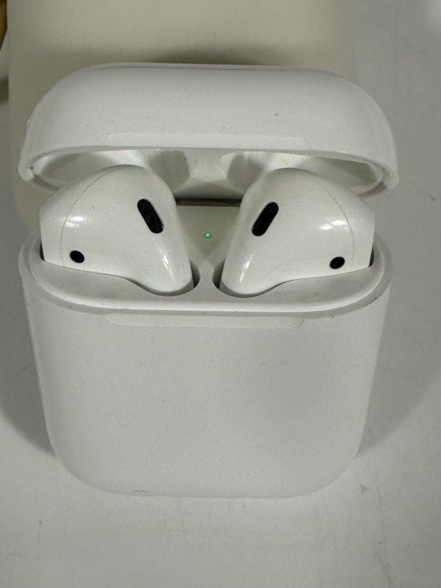 【最終値下げ・即購入◎】AirPods with Charging Case s-l400.jpg