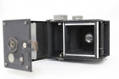 Rolleicord Twin-Lens Film Camera Carl Zeiss Jena Triotar f/3.5
