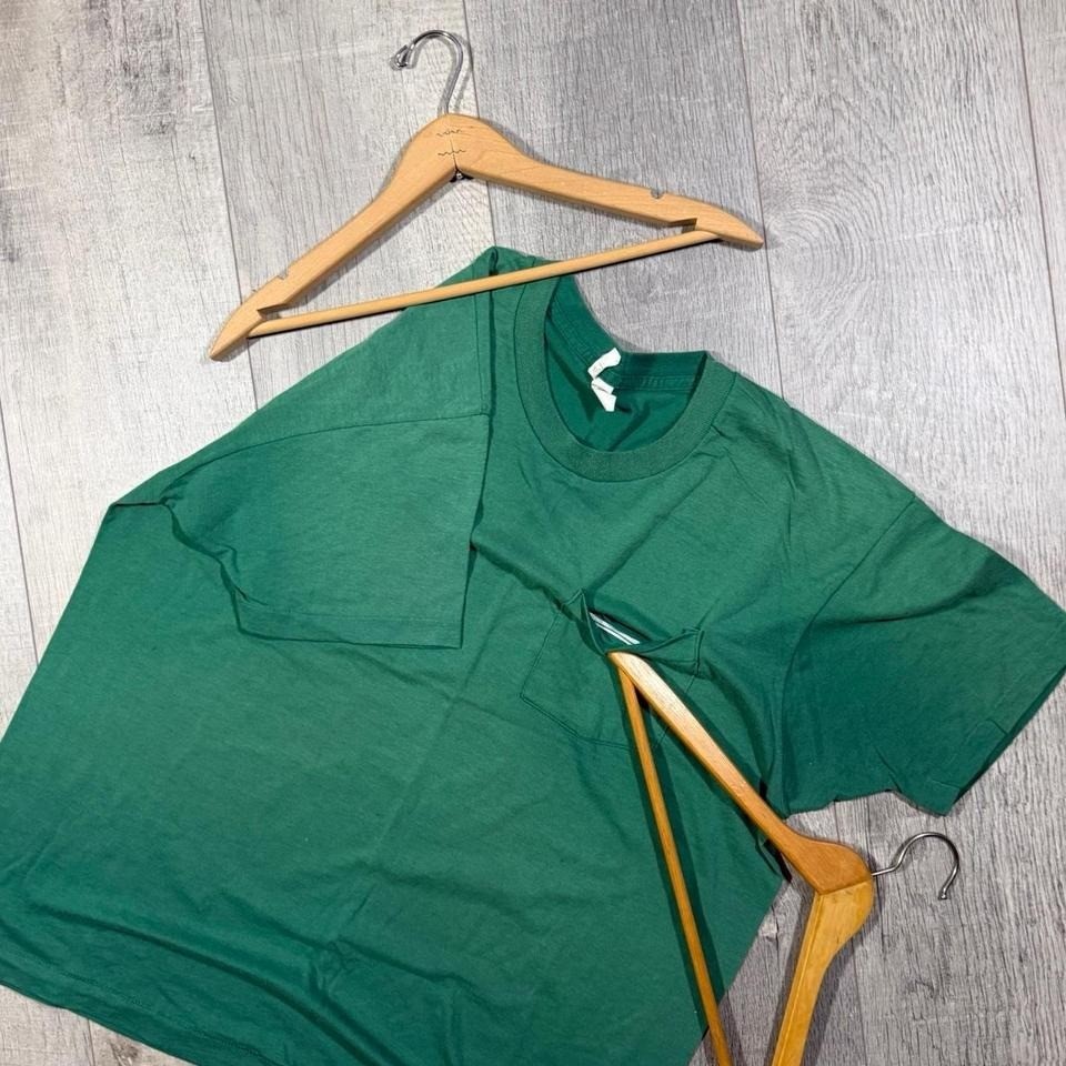 True vintage 80s 90s single stitch selvedge pocket faded green pocket tee