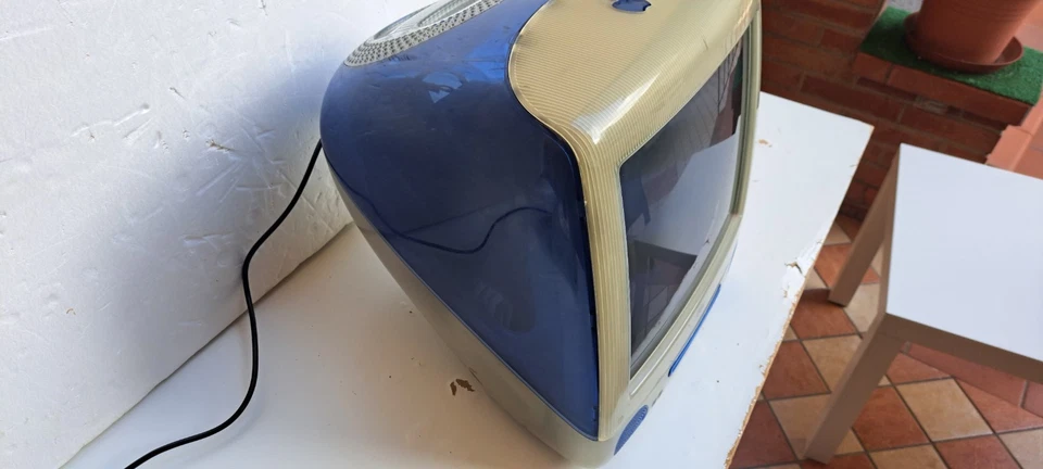 Apple iMac G3 M5521 blu indaco iOS 9 - Funzionante - Immagine 3 di 4