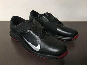 tiger woods golf spikes