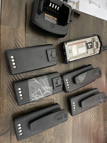 Motorola RDM2070D Walmart VHF Dwukierunkowe radio z akumulatorami - Zdjęcie 9 z 9