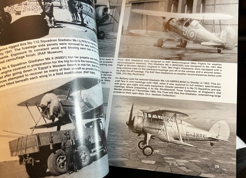 Gloster Gladiator in action Squadron/Signal Aircraft No. 187 OOP RARE - Foto 3 di 6