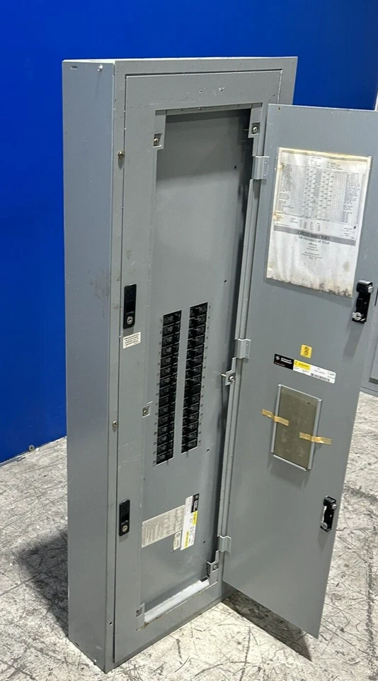 Placa de panel GE 400 Amp 208V 3PH 4W MLO serie A AQF3304STX 🟦 Foto 4 de 4