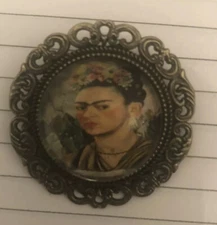 Retro Frida Kahlo Flowers Vintage Brass Filigree Round Brooch Pin
