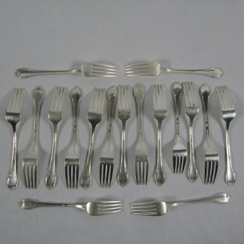 International Rogers Remembrance Silverplate Grille Fork 1948 Set of 17 - Picture 2 of 3