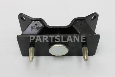 mak 様 GENUINE TOYOTA HIACE KZH1## 12362-67010 Engine Mounting