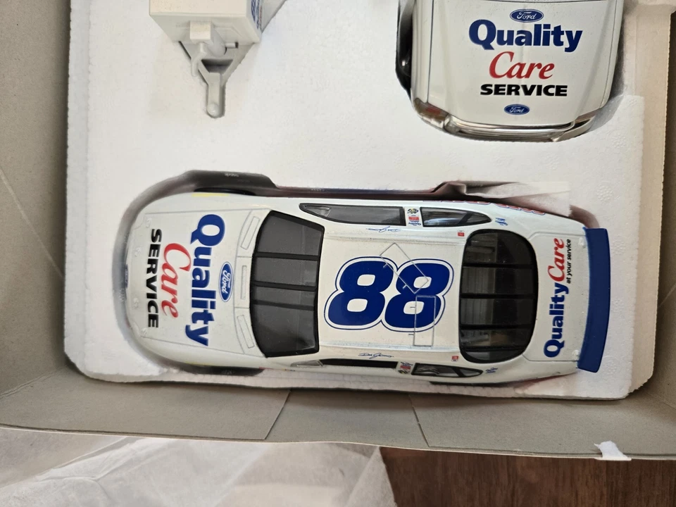 Remolque para carros Brookfield Dale Jarrett Ford Quality Care 1999 NASCAR F-350 de colección Foto 3 de 4