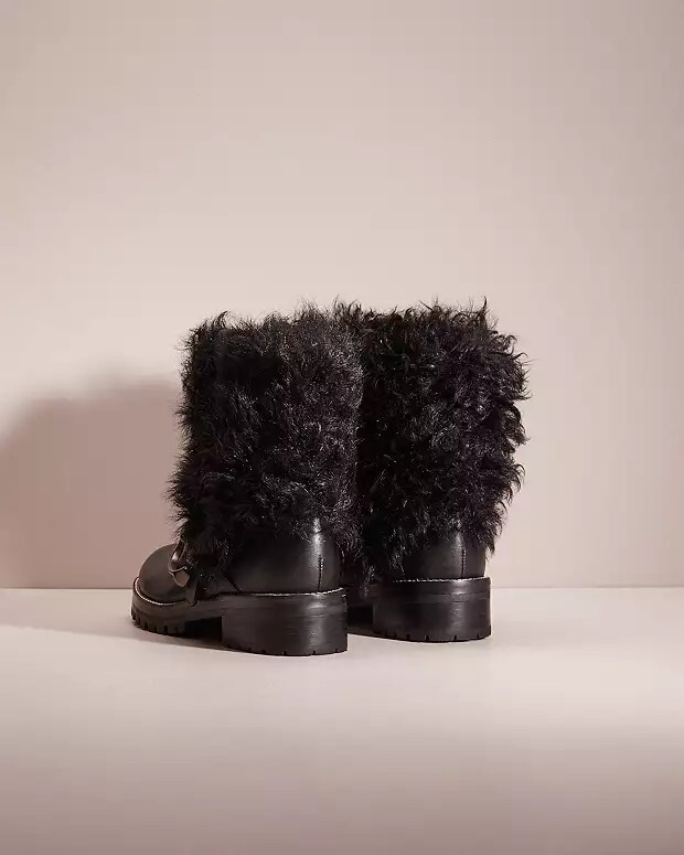 最終価格！新品未使用❣️COACH ブラックファー レースアップブーツ6 New COACH Leighton Shearling Lamb Fur Black Moto Boots, Size 6