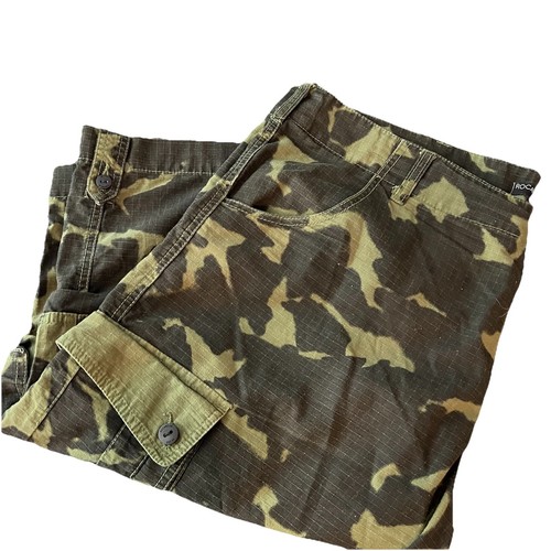 Rocawear Cargo Shorts Men's W44 Green Camo Pockets Zip Button Streetwear Hip-Hop