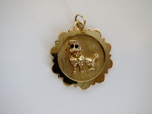 Vintage 14K Yellow Gold POODLE Dog Disc CHARM PENDANT 7/8" Diameter - Picture 3 of 7
