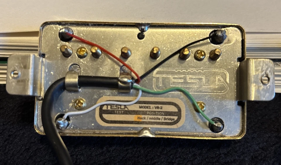 Juego de pastillas de guitarra Humbucker estilo vintage dorado Tesla VR-2 (cuello y puente) Foto 3 de 4