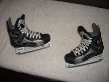CCM EASTON E30 EXTERNO ICE HOCKEY SKATES SIZE 4 D,GREAT SHAPE, GREAT PRICE L K