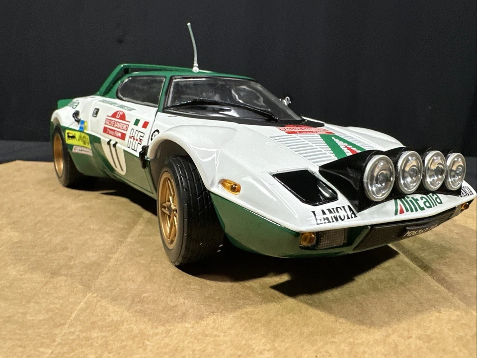 Sun Star 1/18 Scale 1975 Lancia Stratos HF San Remo Rally Diecast Car #11 - Image 4 of 4