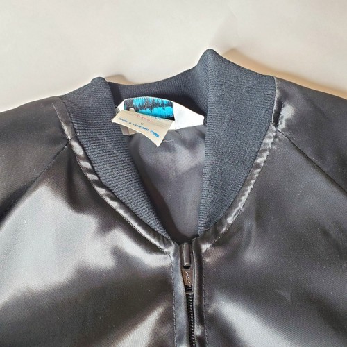 Vintage 80er Erwachsene kleine Dodge Jungen mehr Spaß schwarze Satinjacke - Bild 8 von 17