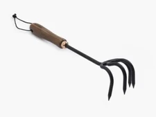 Barebones Living Cultivator Rust-Resistant Heat-Treated 410 Steel Walnut Handle