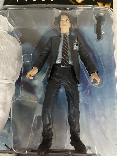 McFarlane Toys The X-Files Series 1 98 AGENT FOX MULDER con figura de acción cadáver - Imagen 5 de 14